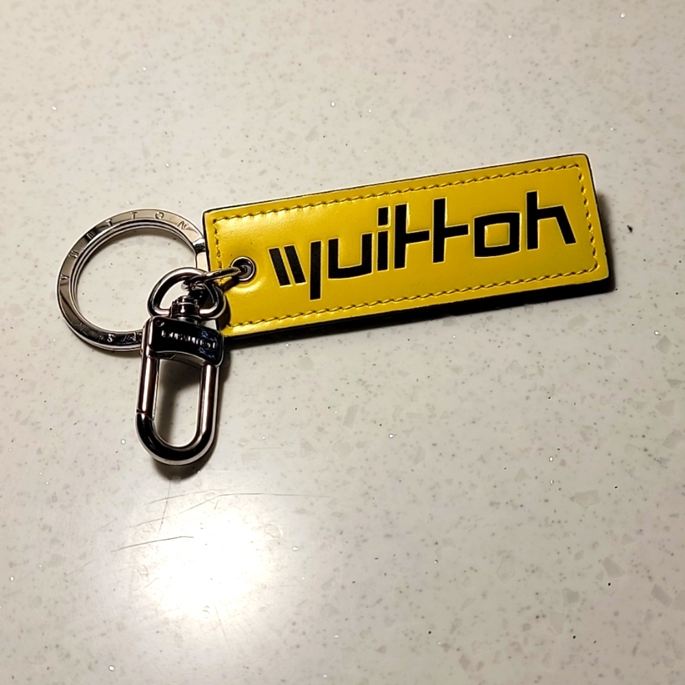 AUTHENTIC LOUIS VUITTON x Virgil Abloh Key chain w/ dust bag limited Edition COA - Picture 1 of 7